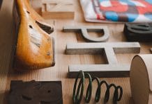 How to Make DIY Spring Art Using Only Buttons