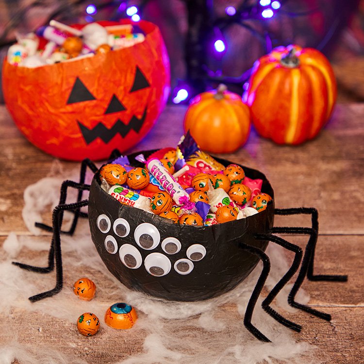 Papier-mâché Halloween Treat Bowls