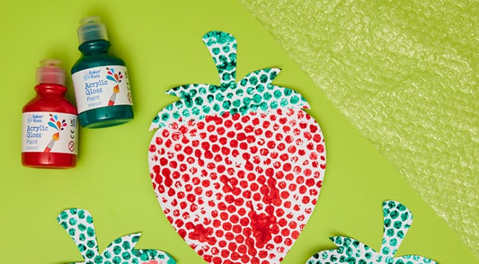 How to make Bubble Wrap Printed Strawberry