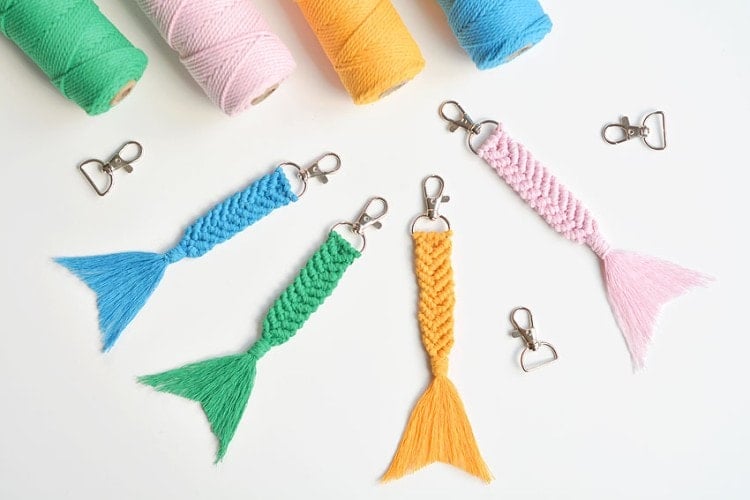 How to make a macrame keychain