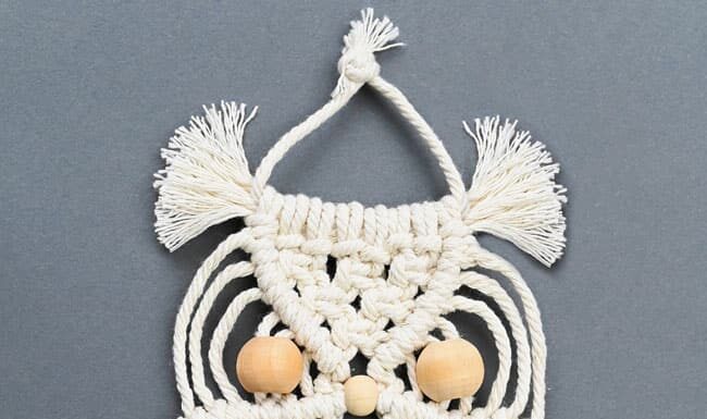 How to Make a Macrame Owl DIY macrame owl wall hanging