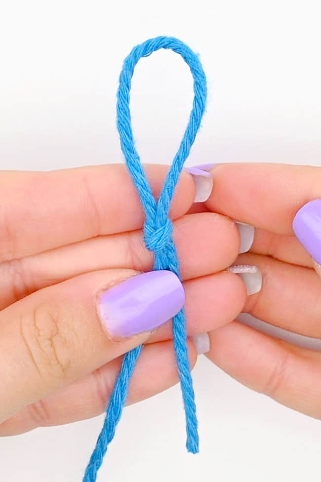 Learn how to make an easy slip knot