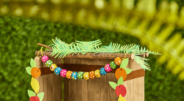 How to make Make a Mini Sukkah