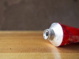 Strongest Glues for Crafts & DIY Projects