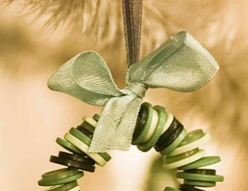 How to Make Cinnamon Ornaments 38 Handmade Christmas Ornaments - Button Wreath Ornament