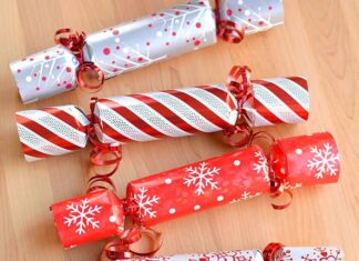 DIY Christmas Crackers DIY Christmas crackers on a wooden background