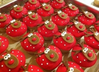 30+ Easy Christmas Cupcake Ideas – Festive and Delicious Recipes 30+ Easy Christmas Cupcake Ideas - Christmas Reindeer Cupcakes