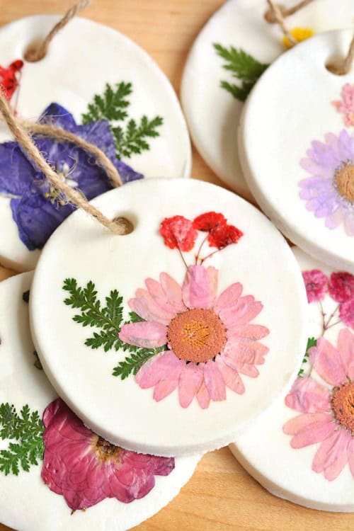 DIY Christmas Ornaments - Dried Flower Ornaments
