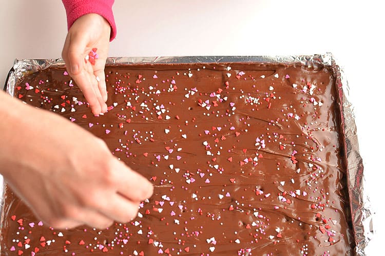 This saltine cracker toffee is incredibly addictive! It's so simple to make but it tastes amazing!! You NEED to try these!!