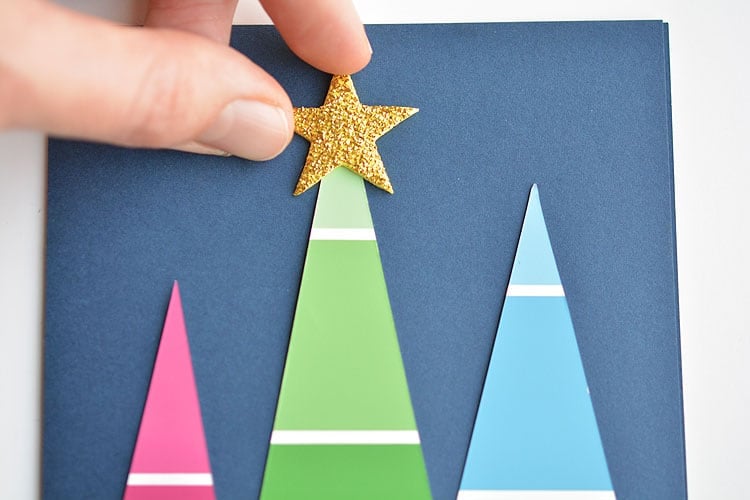 These paint chip Christmas cards are SO BEAUTIFUL and they're really easy to make! They're so simple, but end up looking amazing! Such a great homemade Christmas card idea!
