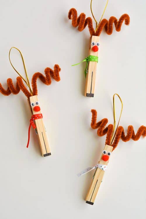 DIY Christmas Ornaments - Clothespin Reindeer Ornament