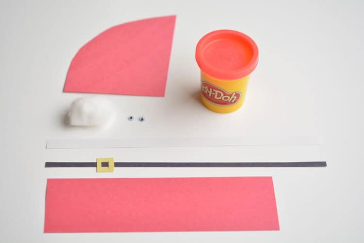These easy Christmas Play-doh favours make ADORABLE little party gifts for kids! They're a great little non-candy Christmas treat idea too!