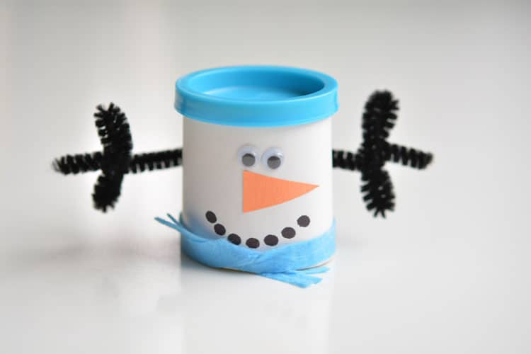 These easy Christmas Play-doh favours make ADORABLE little party gifts for kids! They're a great little non-candy Christmas treat idea too!