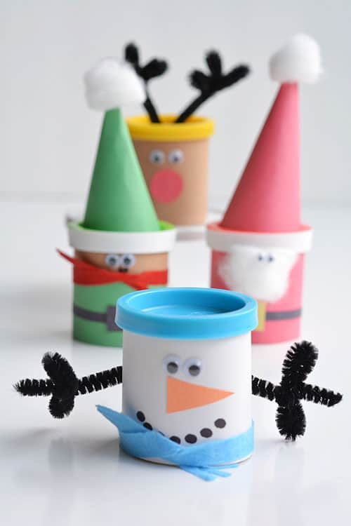 These easy Christmas Play-doh favours make ADORABLE little party gifts for kids! They're a great little non-candy Christmas treat idea too!