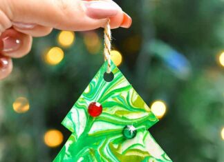 Shaving Cream Marbled Christmas Trees Marbled Christmas tree craft turned into a DIY Christmas ornament