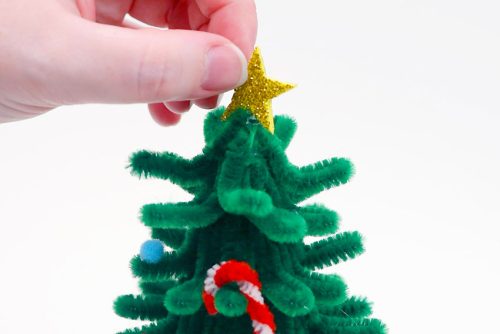 Pipe Cleaner Christmas Tree