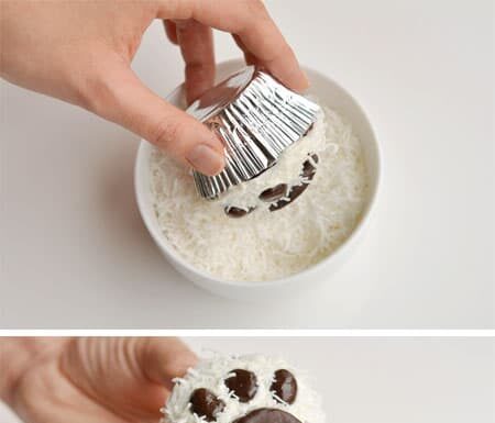 How to Make Polar Bear Paw Cupcakes – A Fun and Frosty Winter Treat for Christmas These polar bear paw cupcakes are easy to make and they look ADORABLE! They'd be great for a Christmas party, teddy bear picnic, or as a fun winter treat!