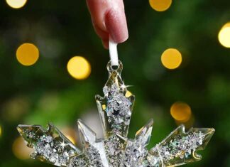 Resin Snowflakes Resin Snowflakes