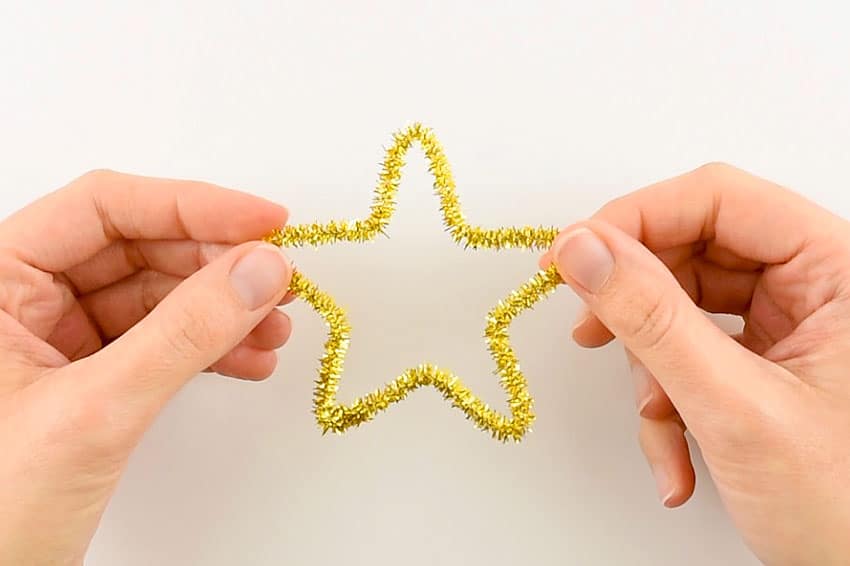Easy Pipe Cleaner Star Ornaments