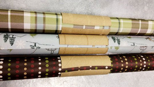 24 Clever Christmas Wrapping Hacks - Toilet Paper Wrapping Paper Holder