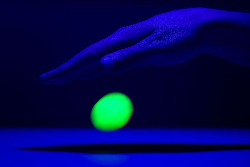 glow-in-the-dark-bouncy-ball-12 Glow in the Dark Bouncy Balls