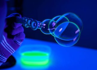 Glow in the Dark Bubbles – Do They Work? (We Tried It!) Glow in the Dark Bubbles
