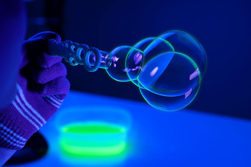 glow-in-the-dark-bubbles-10 Glow in the Dark Bubbles