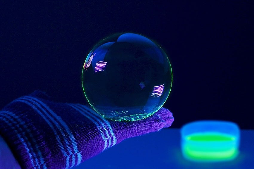 glow-in-the-dark-bubbles-11 Glow in the Dark Bubbles