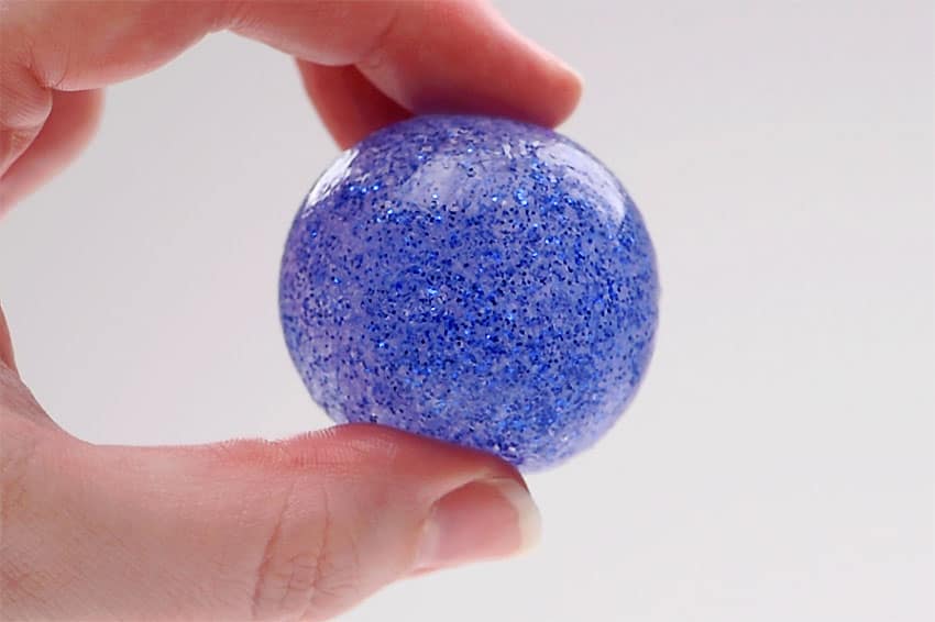 a bouncy ball sensory craft instruction image 10