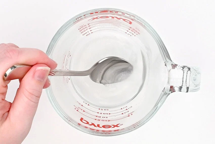 a bouncy ball sensory craft instruction image 3