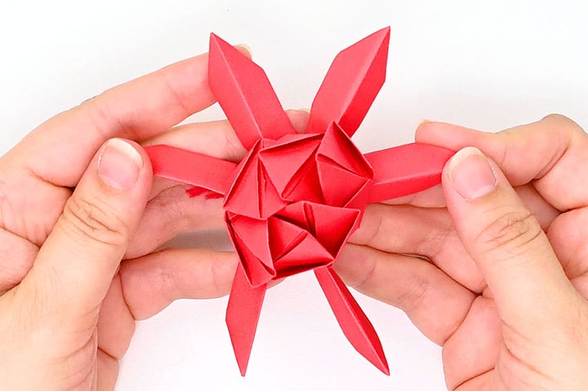 a paper rose crochet yarn craft instruction image 17
