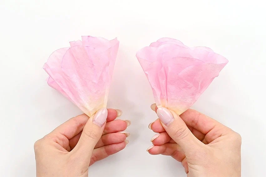 coffee filter flowers paper craft instruction image 11