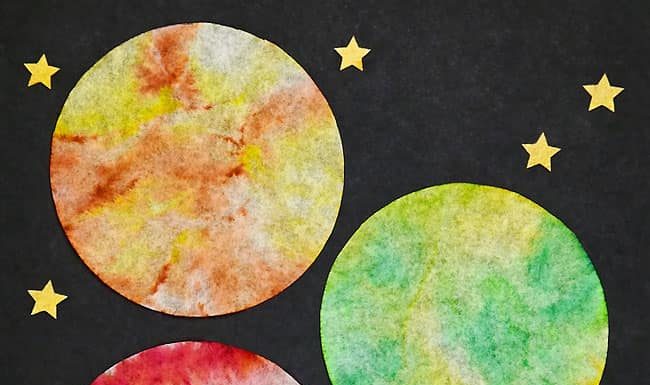Easy Coffee Filter Planets Tutorial for Kids coffee filter planets paper craft step 1 - Build the coffee filter planets paper craft step by step