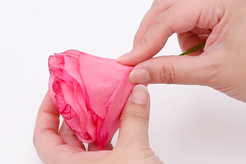 coffee filter roses ( flower ) paper craft instruction image 21