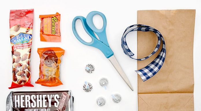 Easy Father’s Day Gift Bags Tutorial for Kids father’s day gift bags paper craft instruction image 1