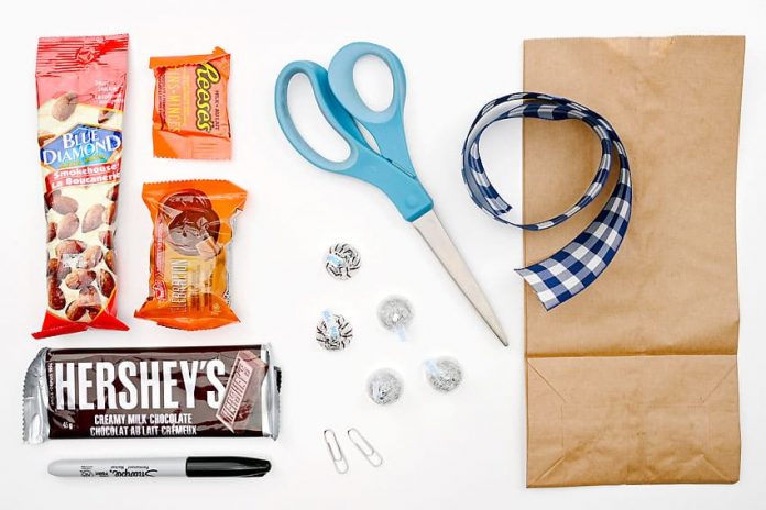 father’s day gift bags paper craft instruction image 1
