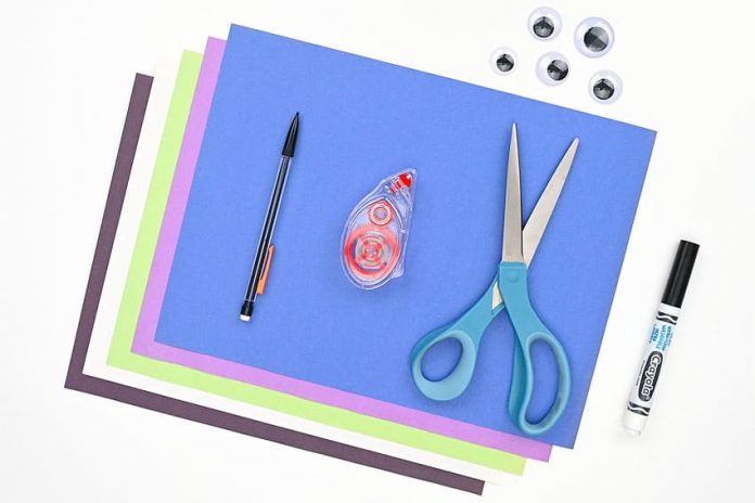 easy-folded-paper-monsters-tutorial-for-kids-instruction-1 folded paper monsters paper craft instruction image 1