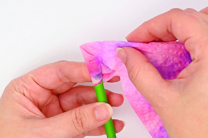 paper towel rose paper craft instruction image 13