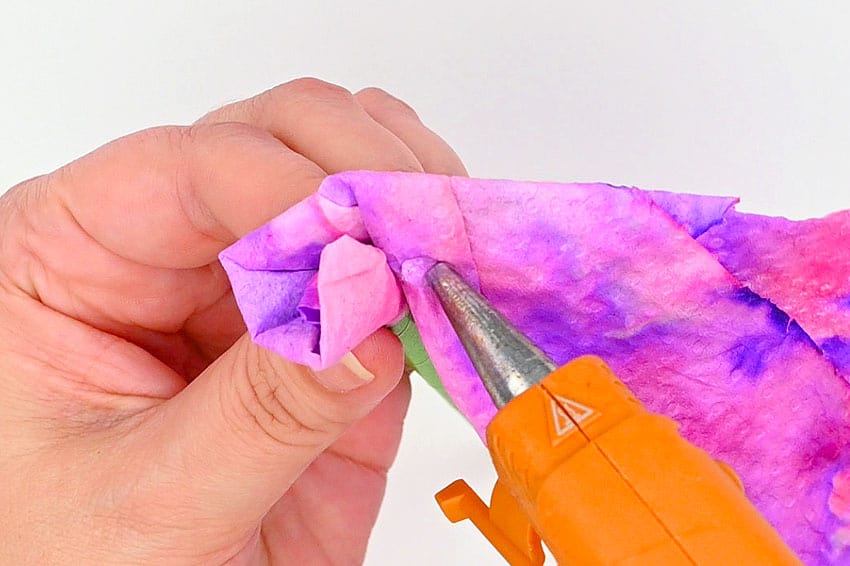 paper towel rose paper craft instruction image 15