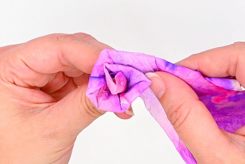 paper towel rose paper craft instruction image 16