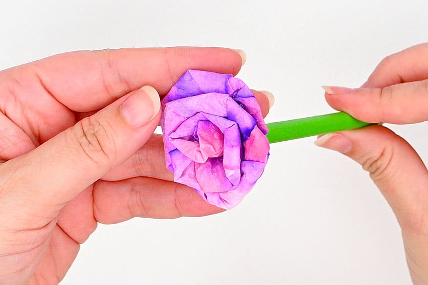 paper towel rose paper craft instruction image 17