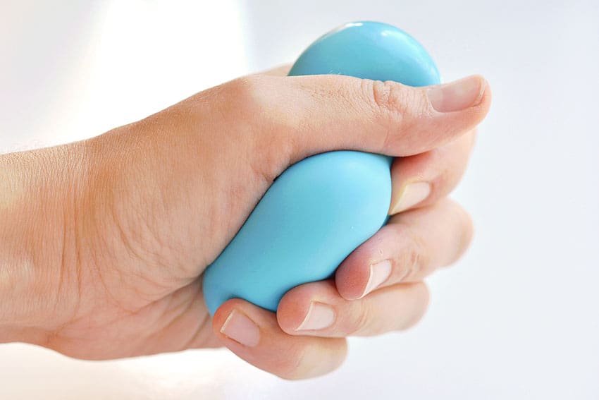 playdough stress ball kids craft instruction image 10