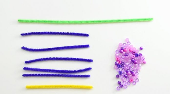 Easy Beaded Pipe Cleaner Flowers Tutorial for Kids beaded pipe cleaner flowers flower craft instruction image 1