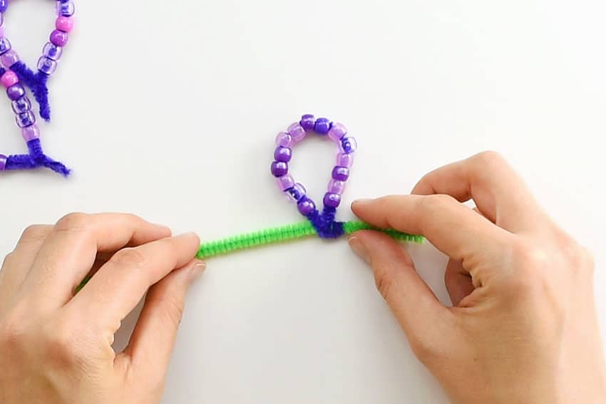 beaded pipe cleaner flowers flower craft instruction image 6