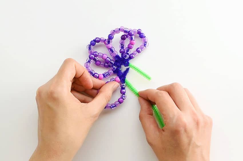 beaded pipe cleaner flowers flower craft instruction image 7