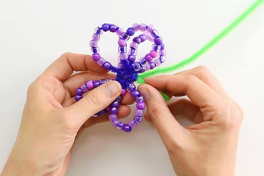 beaded pipe cleaner flowers flower craft instruction image 8
