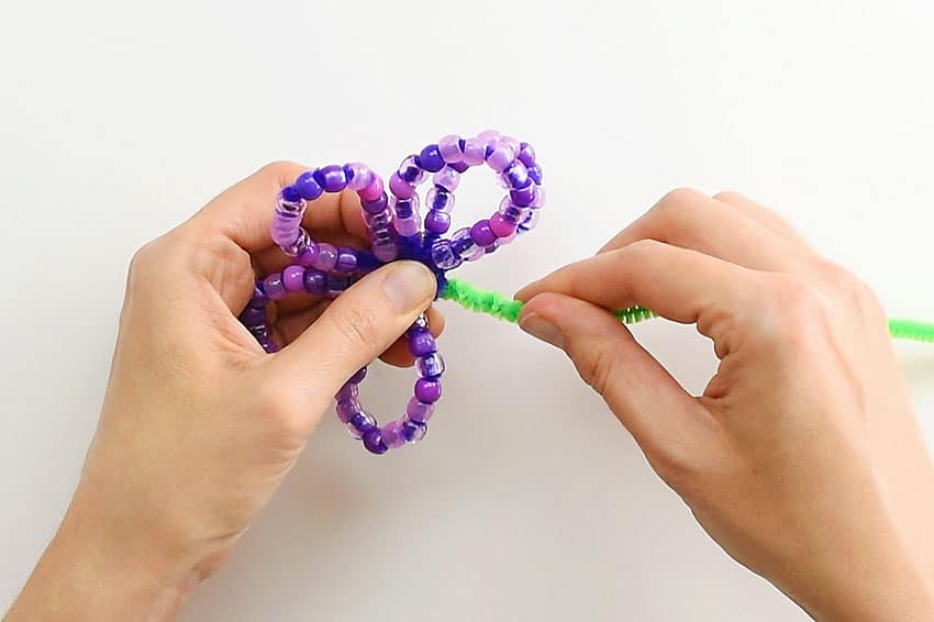 beaded pipe cleaner flowers flower craft instruction image 9