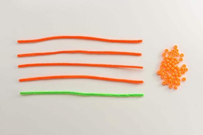 beaded pipe cleaner pumpkins kids craft instruction image 1