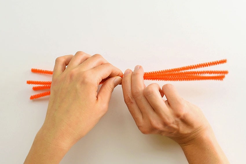 beaded pipe cleaner pumpkins kids craft instruction image 2