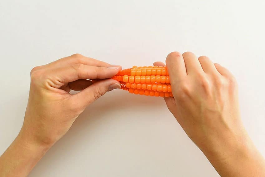 beaded pipe cleaner pumpkins kids craft instruction image 5